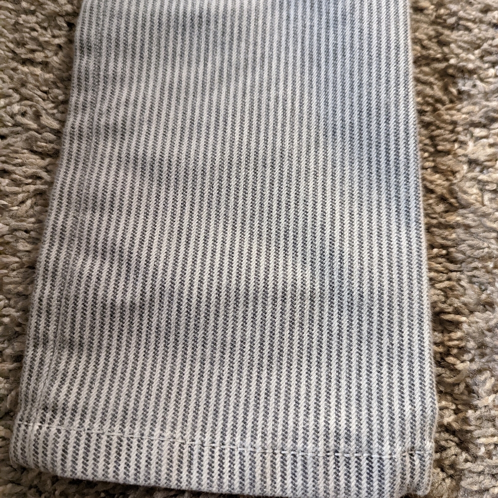 last sale.DL1961 pinstriped denim - Picture 6 of 10